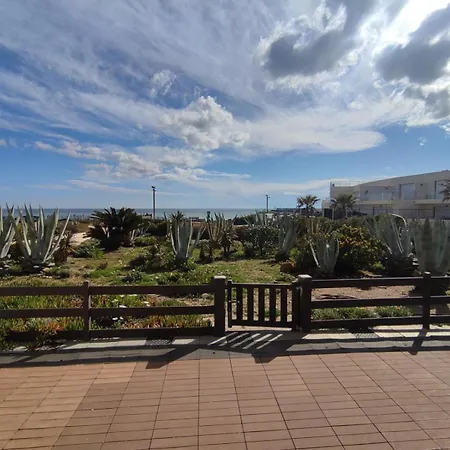 17, Heliopolis O Au Village Naturiste